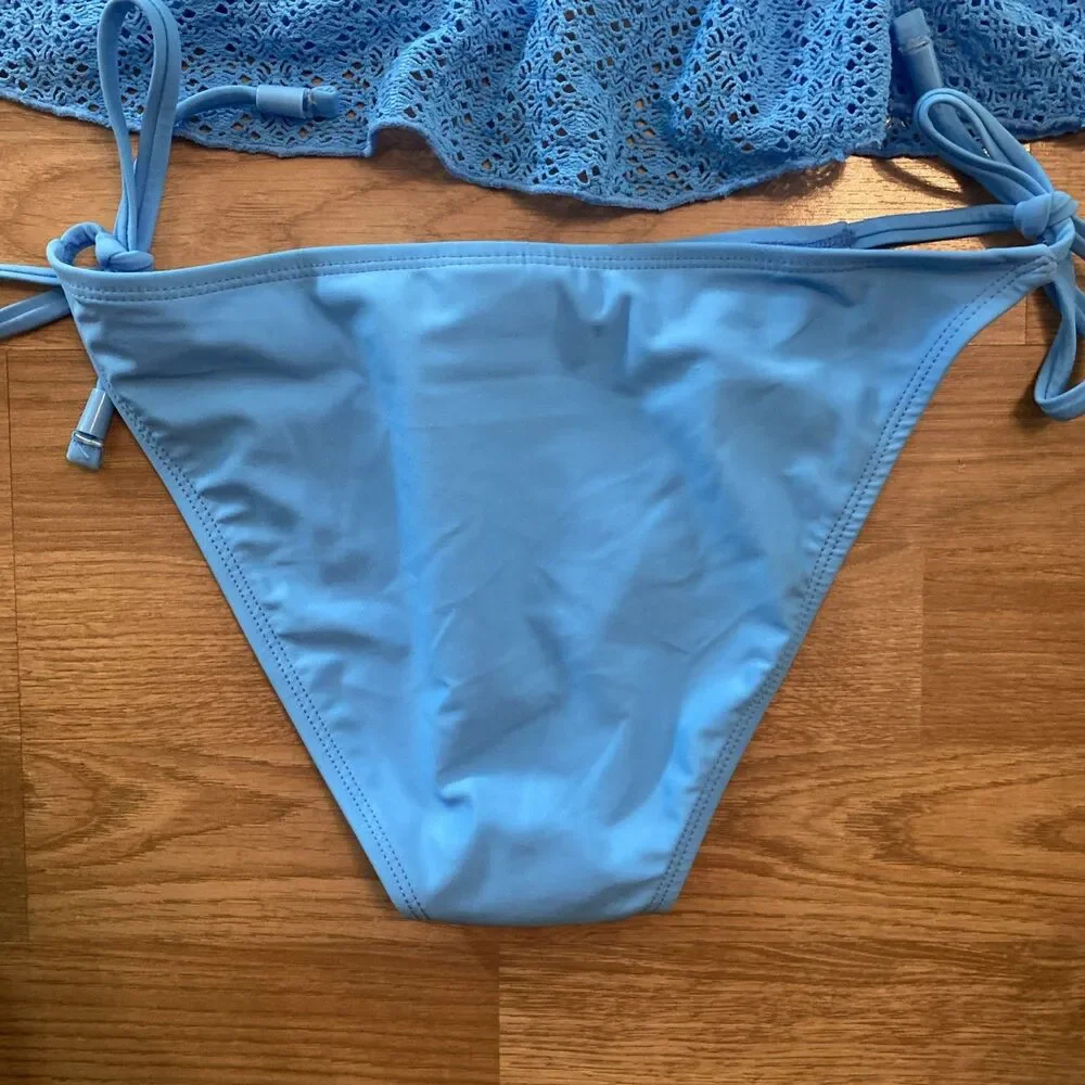 Salt + Cove Juniors' Crochet Ruffle-Trim Midkini & Hipster Bikini Set Size Small